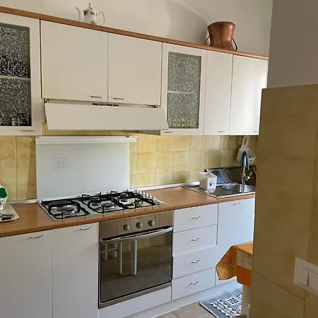 Miriam Apartment *
